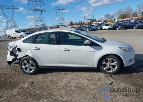 2014 Ford Focus Se из США, поврежденный, VIN 1FADP3F2XEL121105